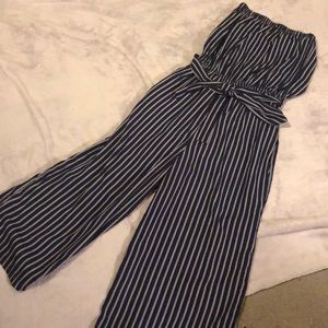 Wide leg jumpsuit! W pockets